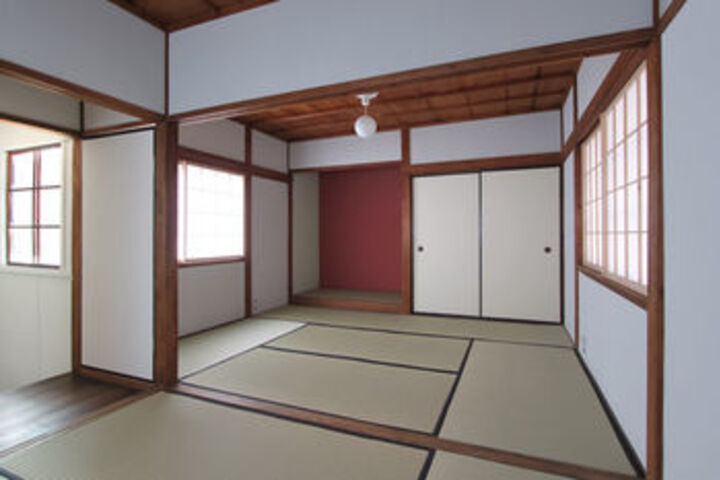 Room 13 of 21