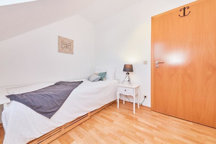 Room 9 of 39