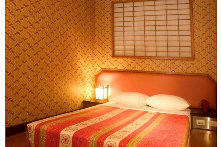 Room 24 of 46