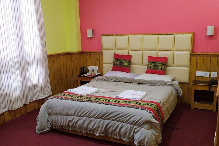 Room 10 of 30