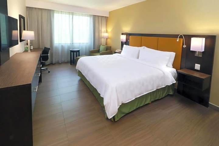 Room 16 of 65