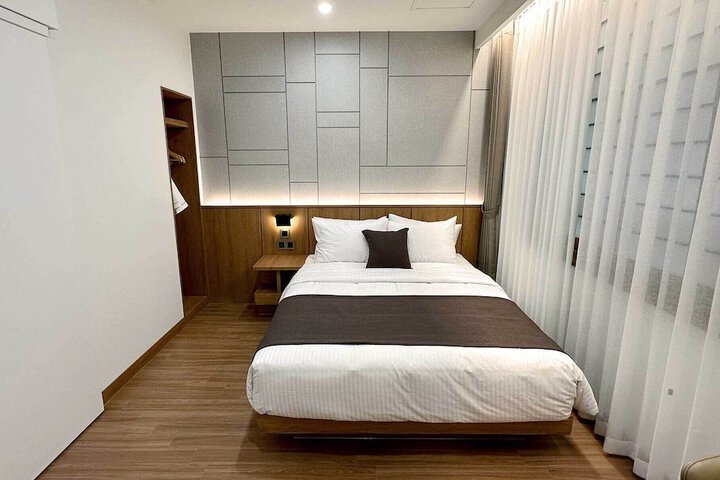 Room 19 of 42