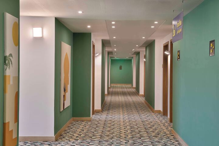 Hotel Interior 6 of 31