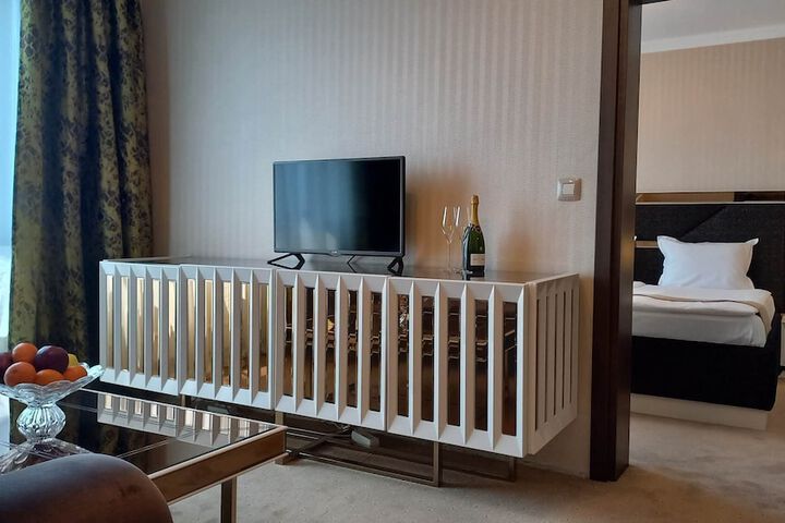 Room 17 of 58