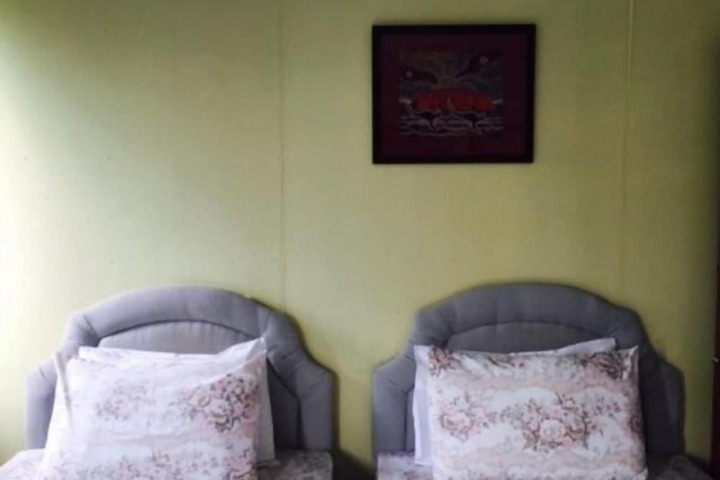 Room 10 of 19