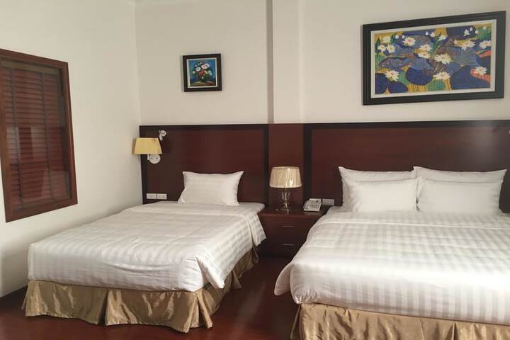 Room 10 of 49
