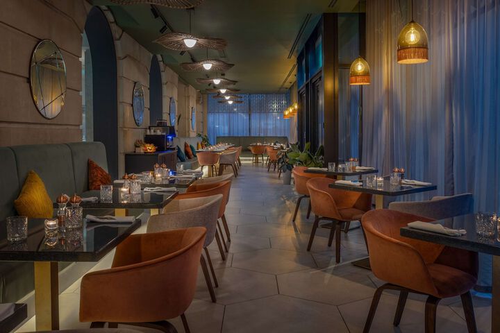Dining 98 of 192