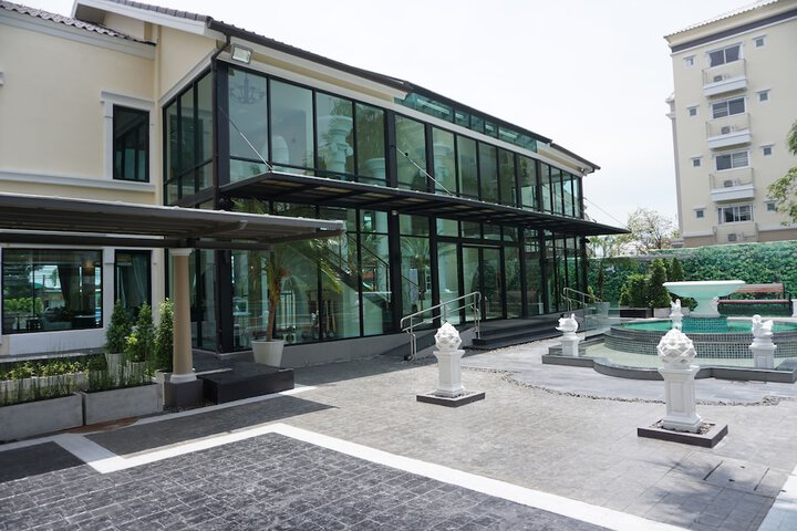 Hotel Exterior 139 of 150
