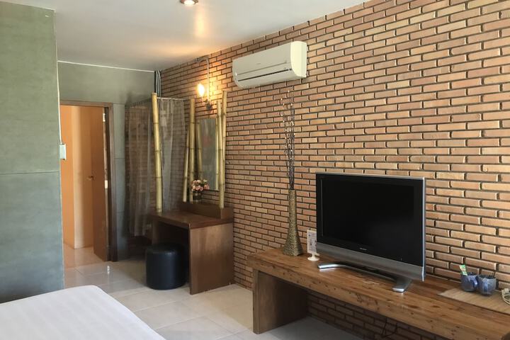 Room 17 of 53
