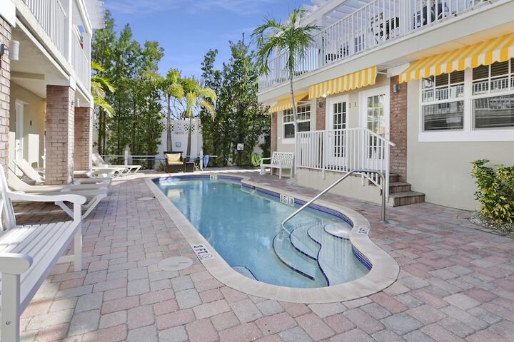 Pool 135 of 158