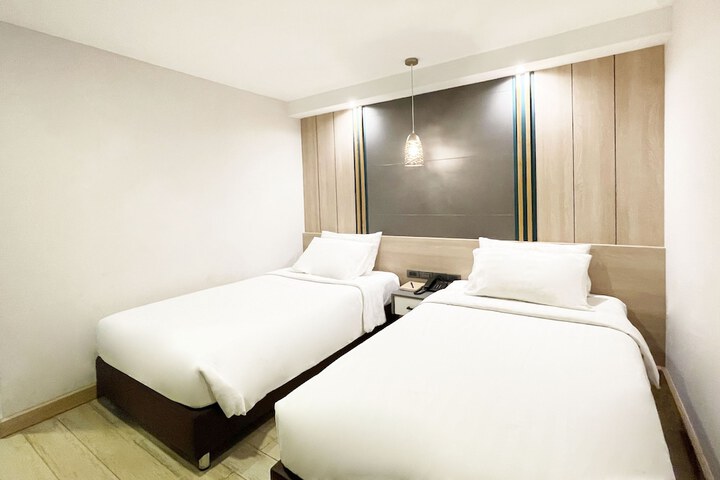 Room 19 of 44