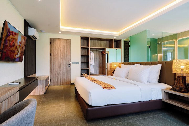 Room 15 of 61