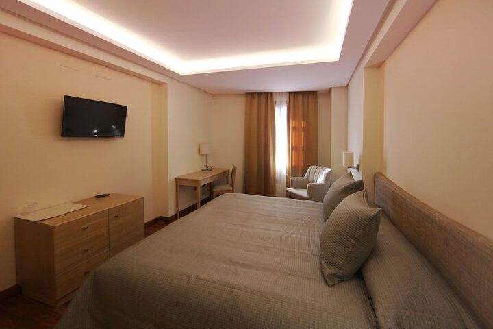 Room 5 of 46