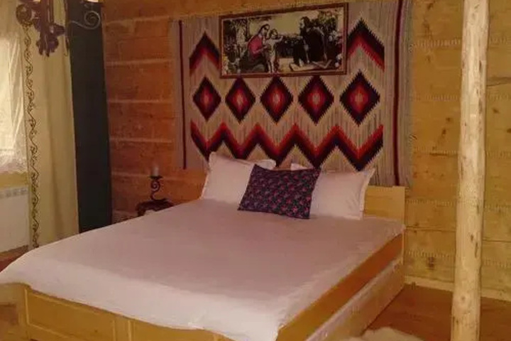 Room 2 of 11