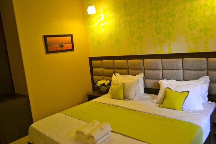 Room 14 of 63
