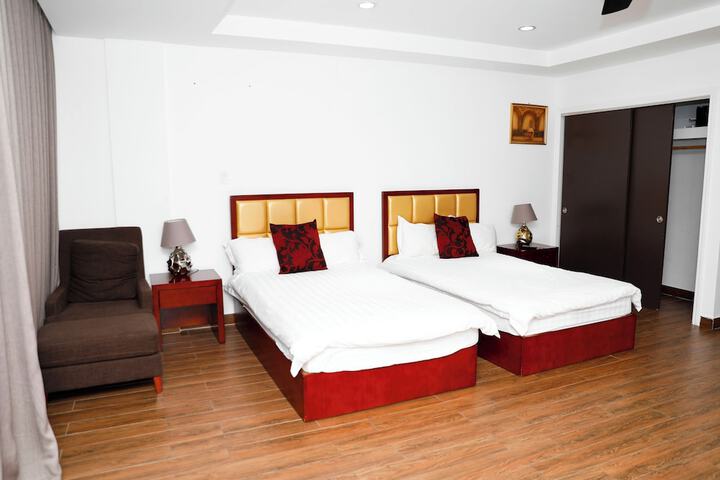 Room 9 of 23
