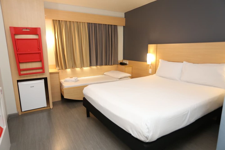 Room 48 of 128