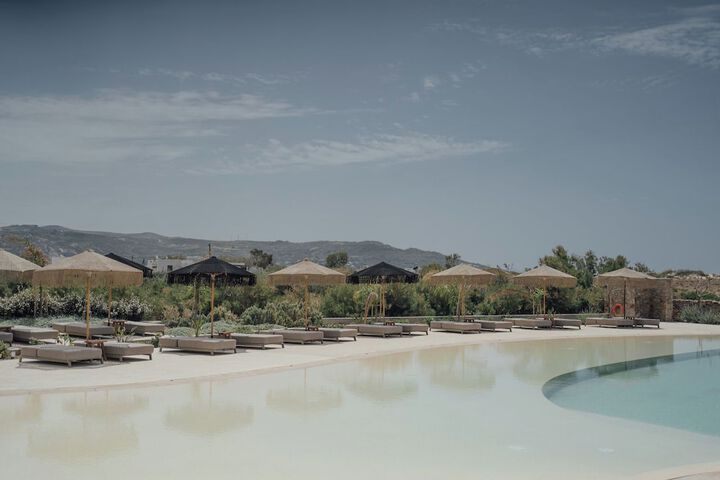 Pool 214 of 294