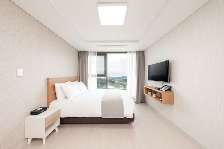 Room 4 of 39