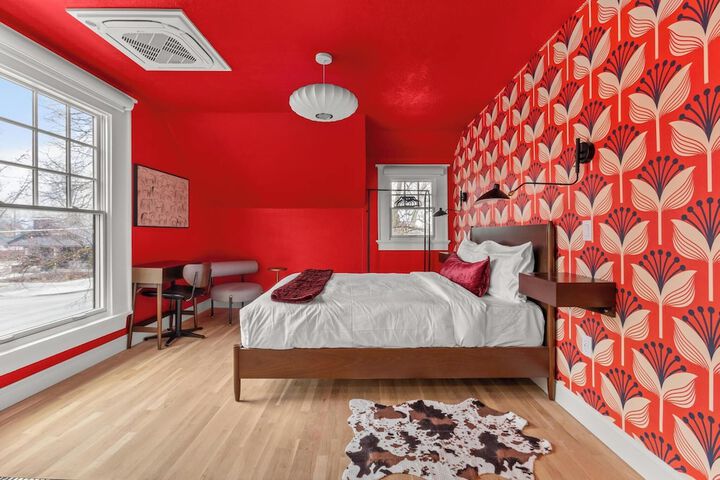 Room 27 of 65