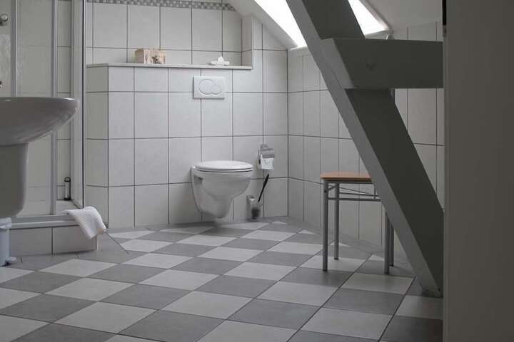 Room 36 of 114
