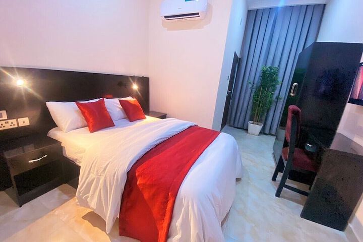 Room 4 of 26