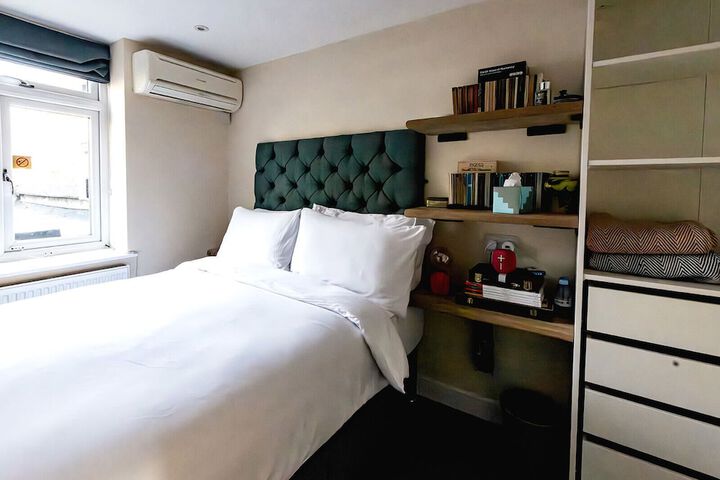 Room 12 of 36