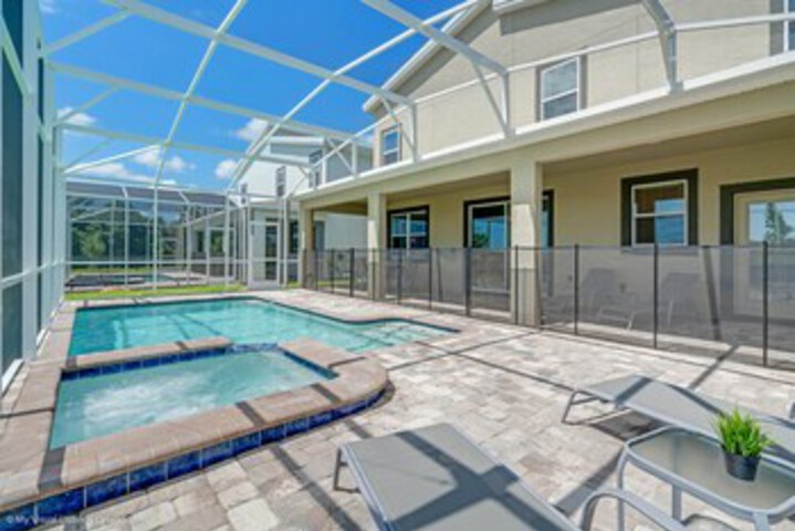 Pool 32 of 62