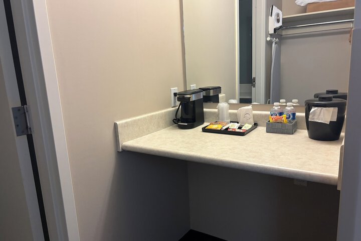 Room 30 of 65