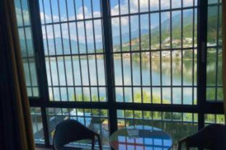 Wangyue Lake Hotel