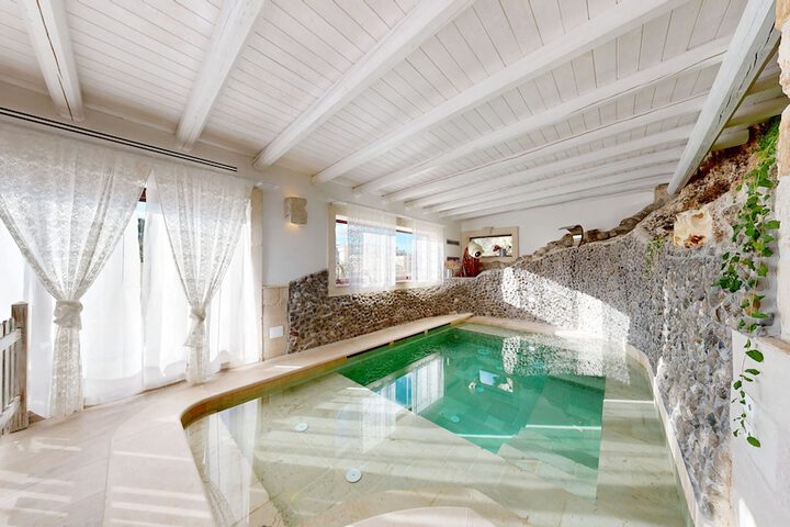 Pool 72 of 90