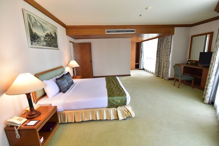 Room 55 of 86