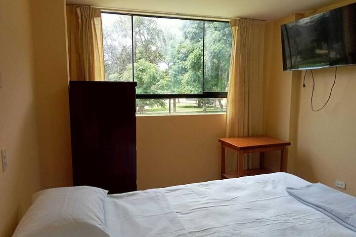 Room 6 of 10