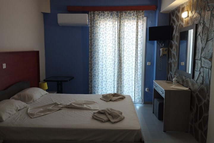 Room 15 of 37