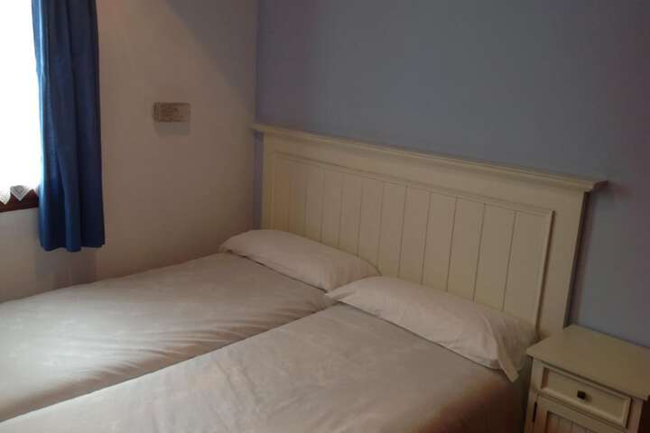 Room 11 of 49