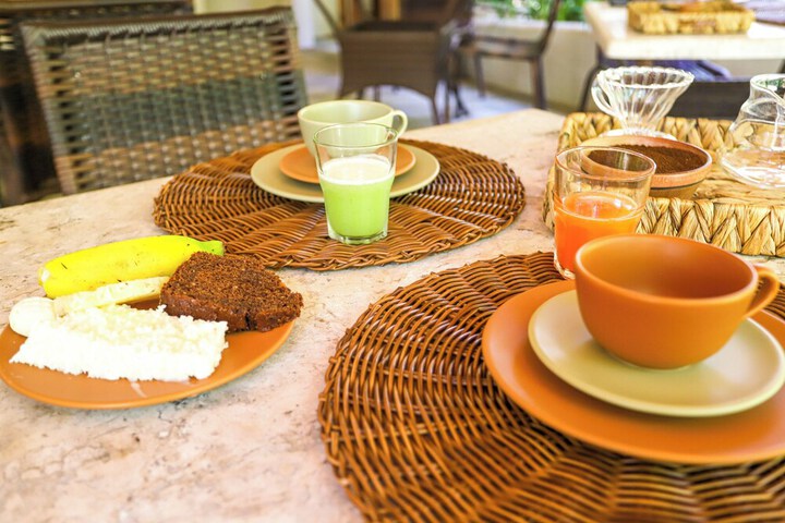 Breakfast meal