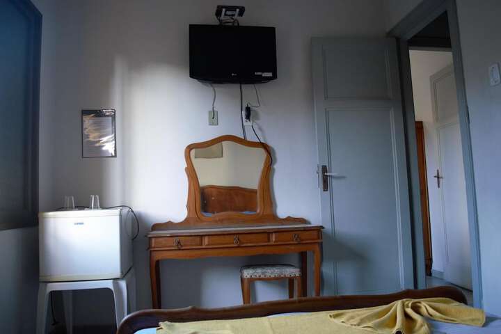 Room 7 of 43