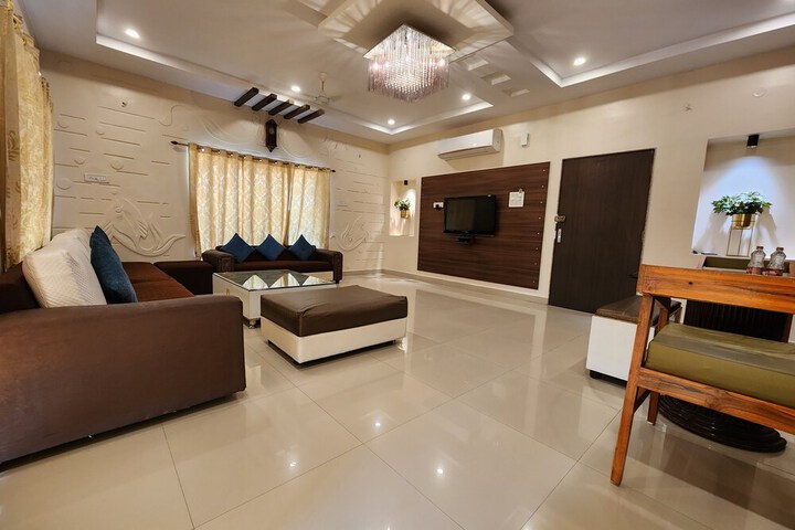 Room 11 of 49