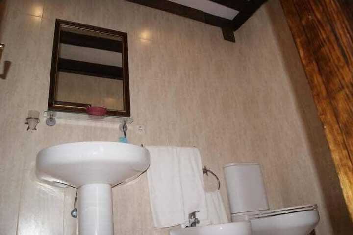 Room 33 of 57