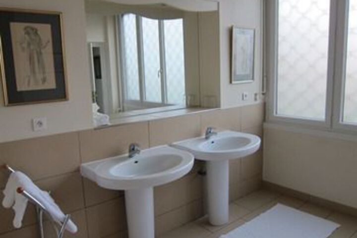 Room 3 of 45