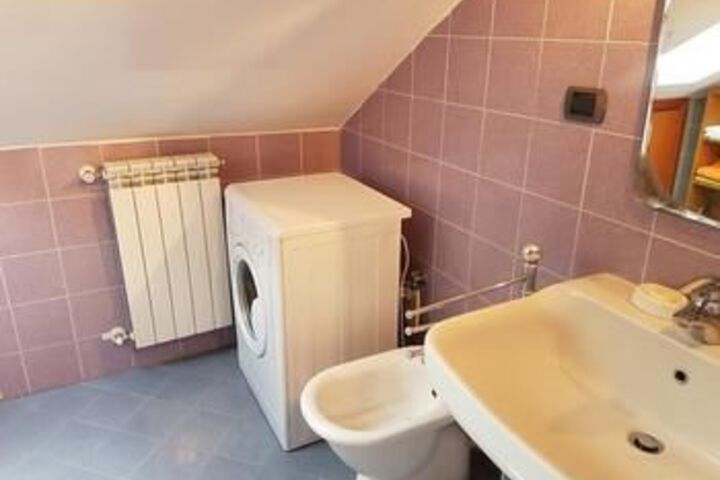 Room 5 of 20
