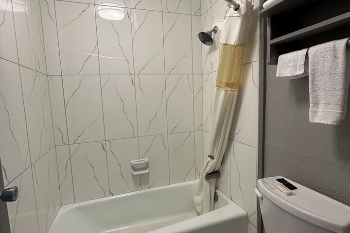 Room 14 of 19