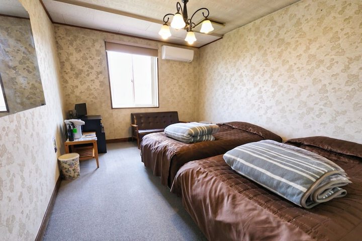 Room 23 of 50