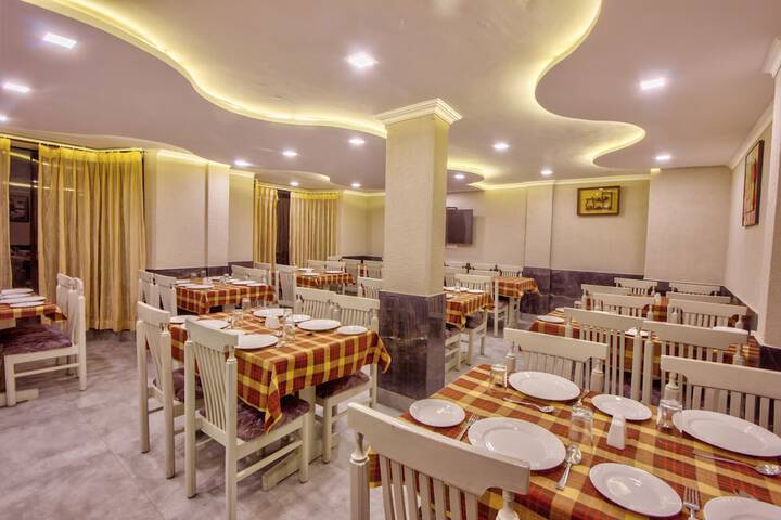 Dining 60 of 91