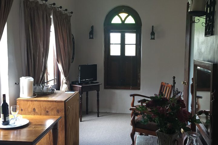 Room 12 of 104