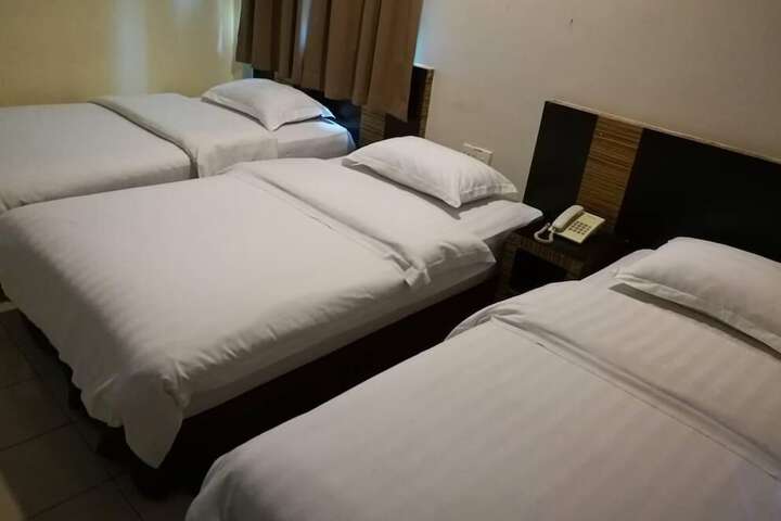 Room 18 of 34