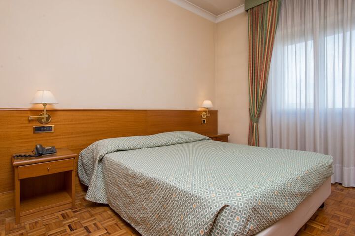 Room 10 of 47