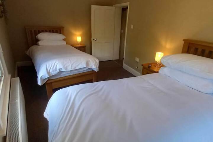 Room 8 of 34