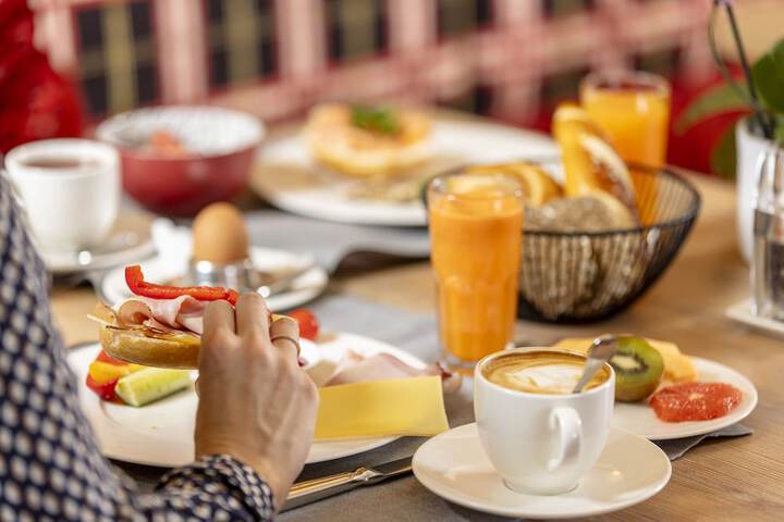 Breakfast/Coffee Service 74 of 90