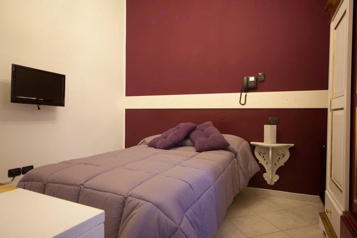 Room 20 of 63